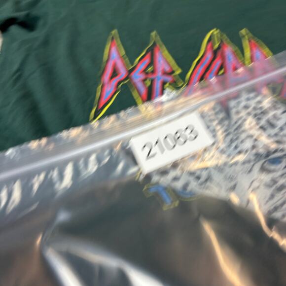 Daydreamer Def Leppard T Shirt Retro Too Late for Love Women's Small - Picture 10 of 10